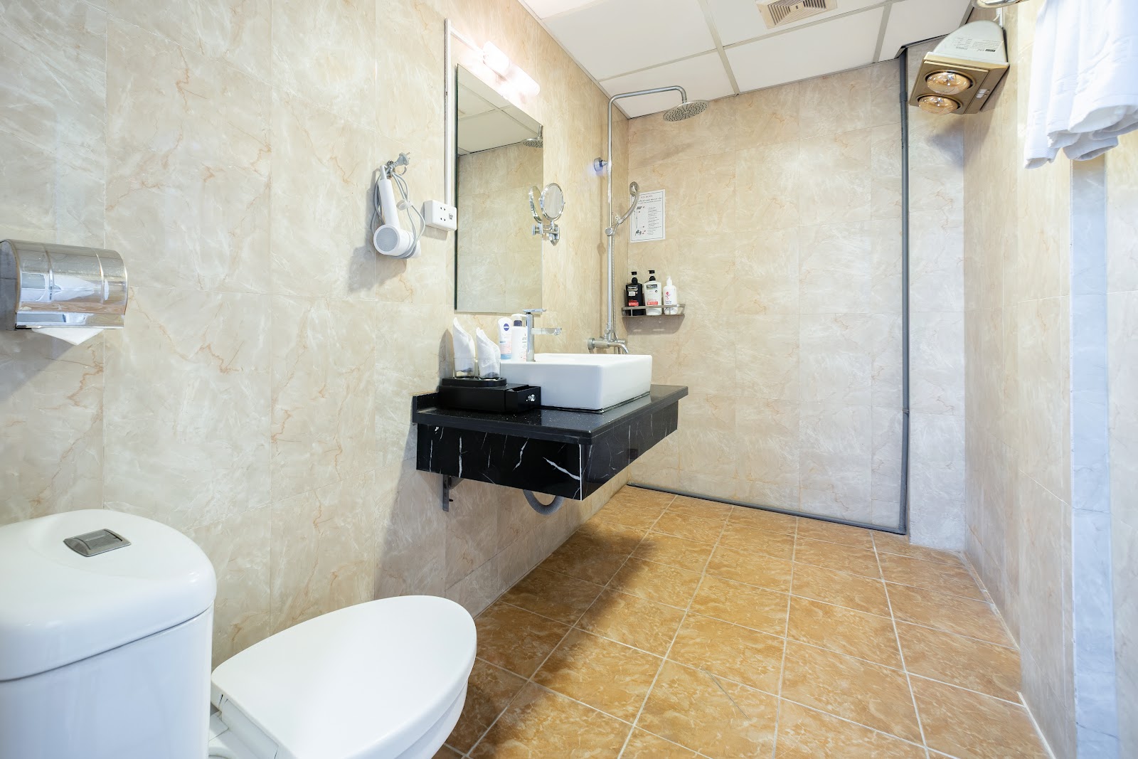 A25 Hotel - 28 Trần Quý Cáp