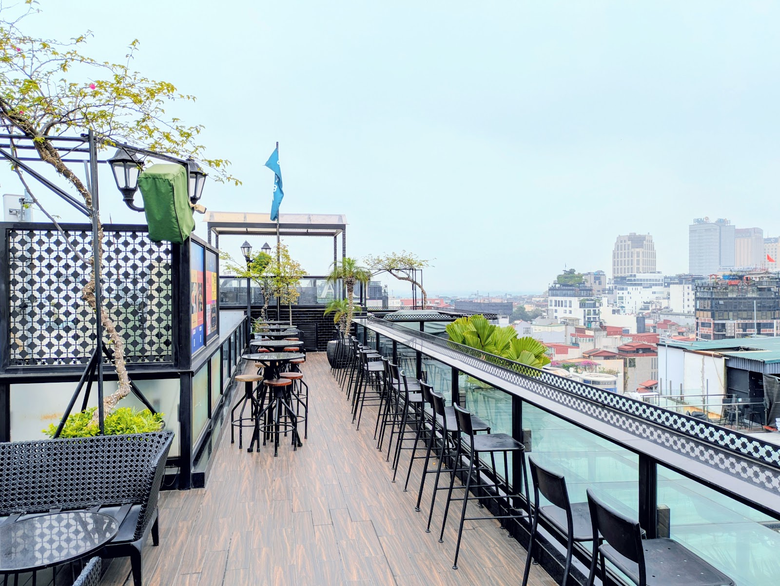 Diamond Sky Bar