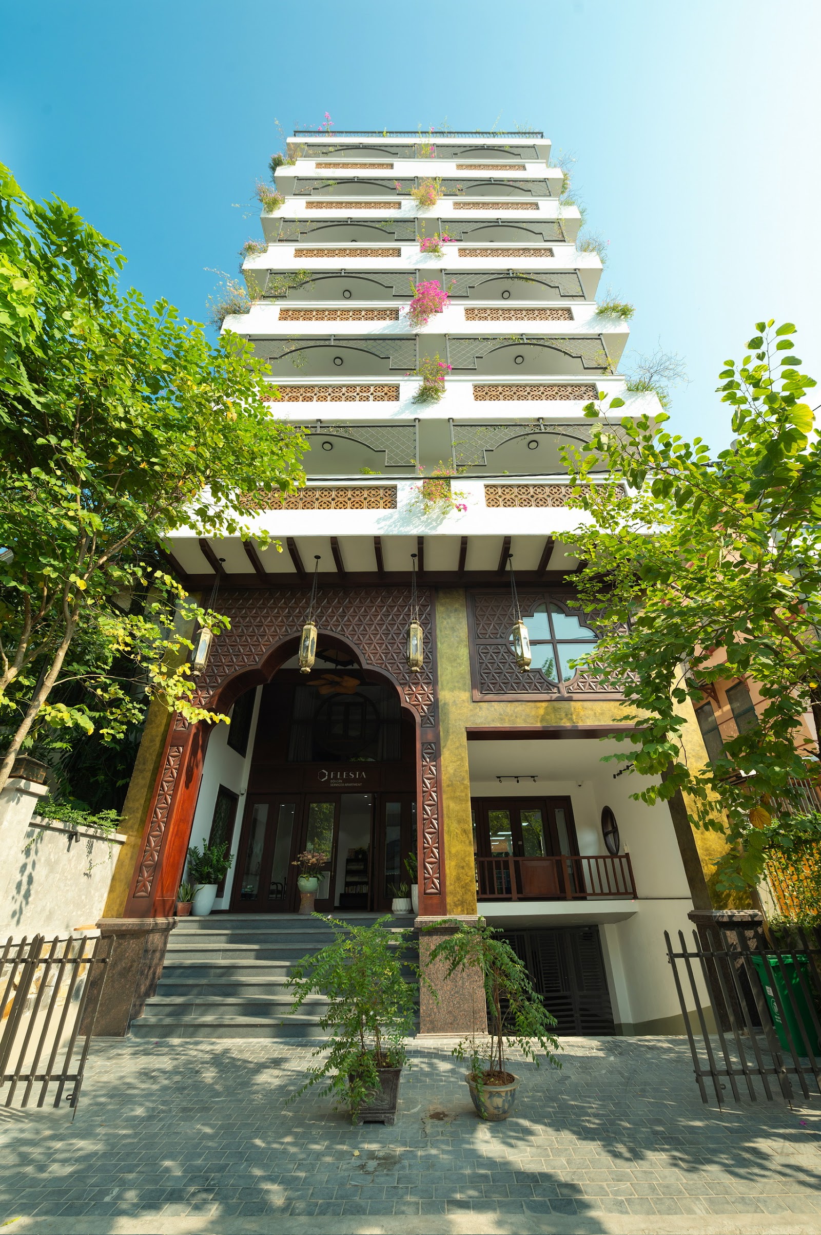 FLESTA Đội Cấn Serviced Apartment & Hotel