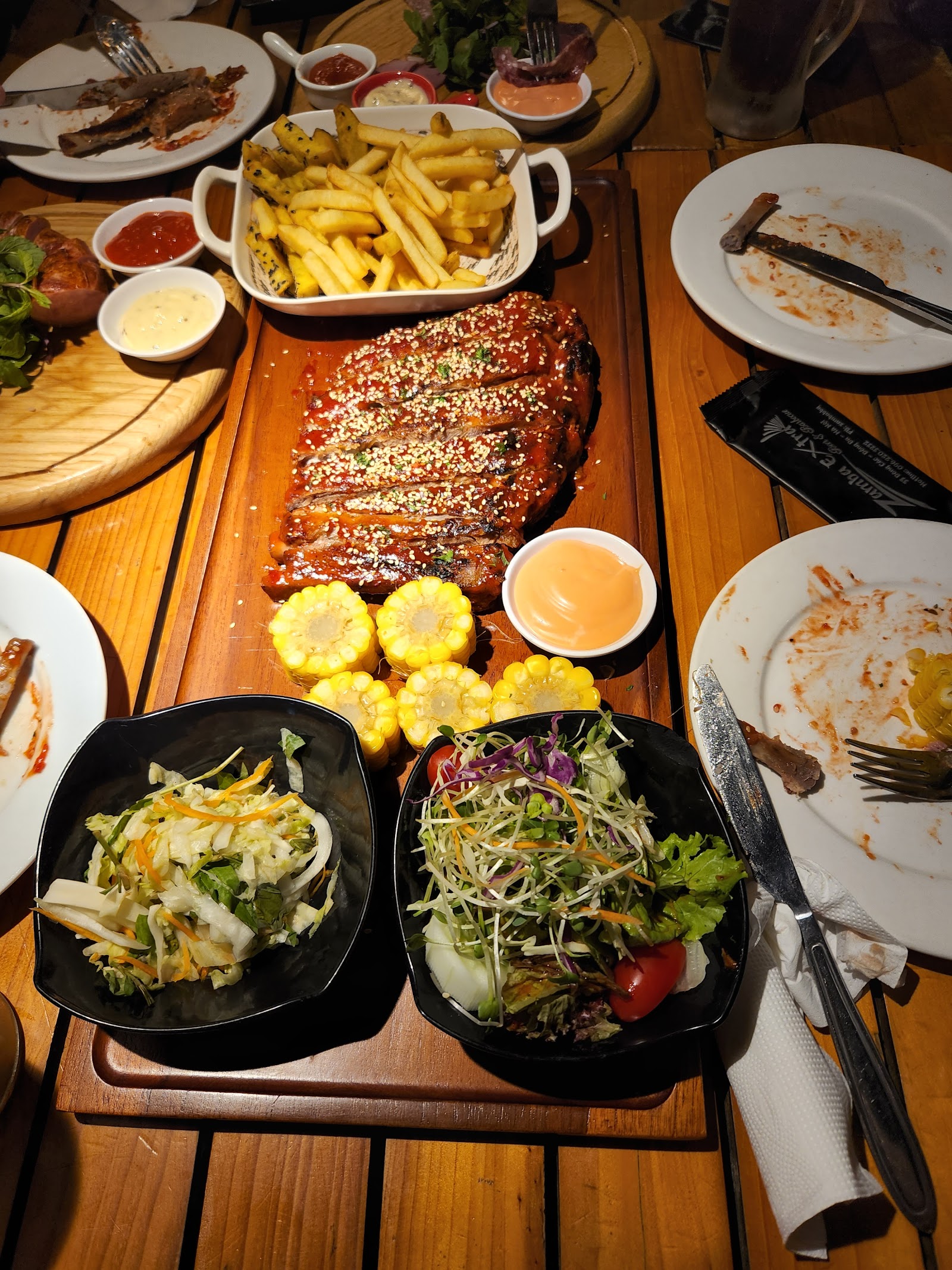 Hầm Trú Ẩn Cafe