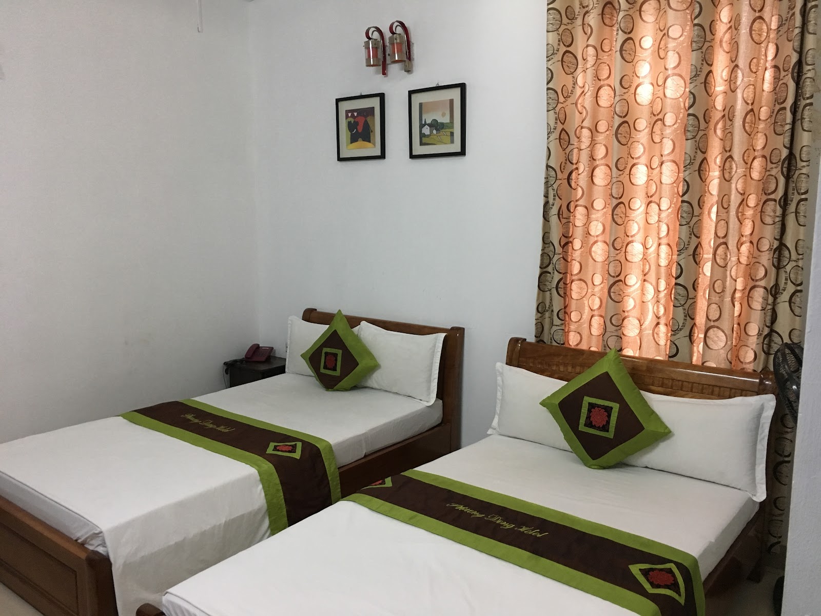 Khách Sạn Phương Đông