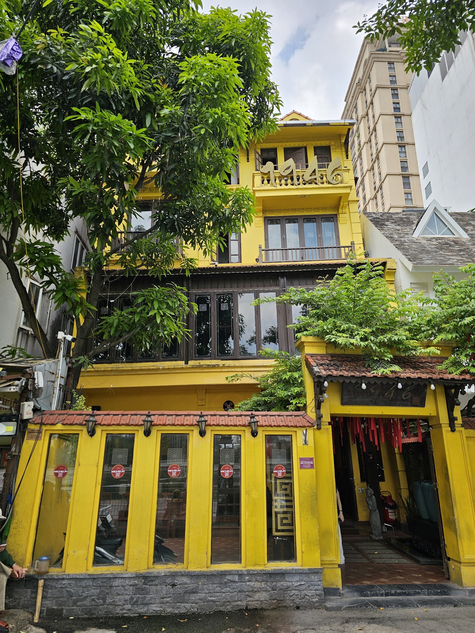 Nhà hàng 1946 Hoàng Cầu