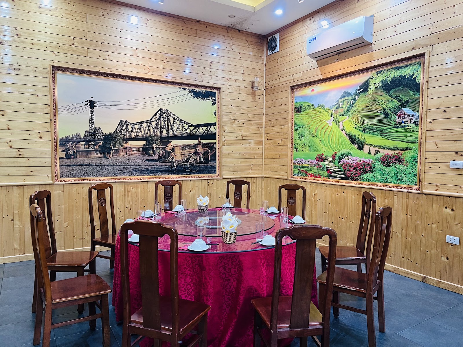 The Hung Snake Restaurant