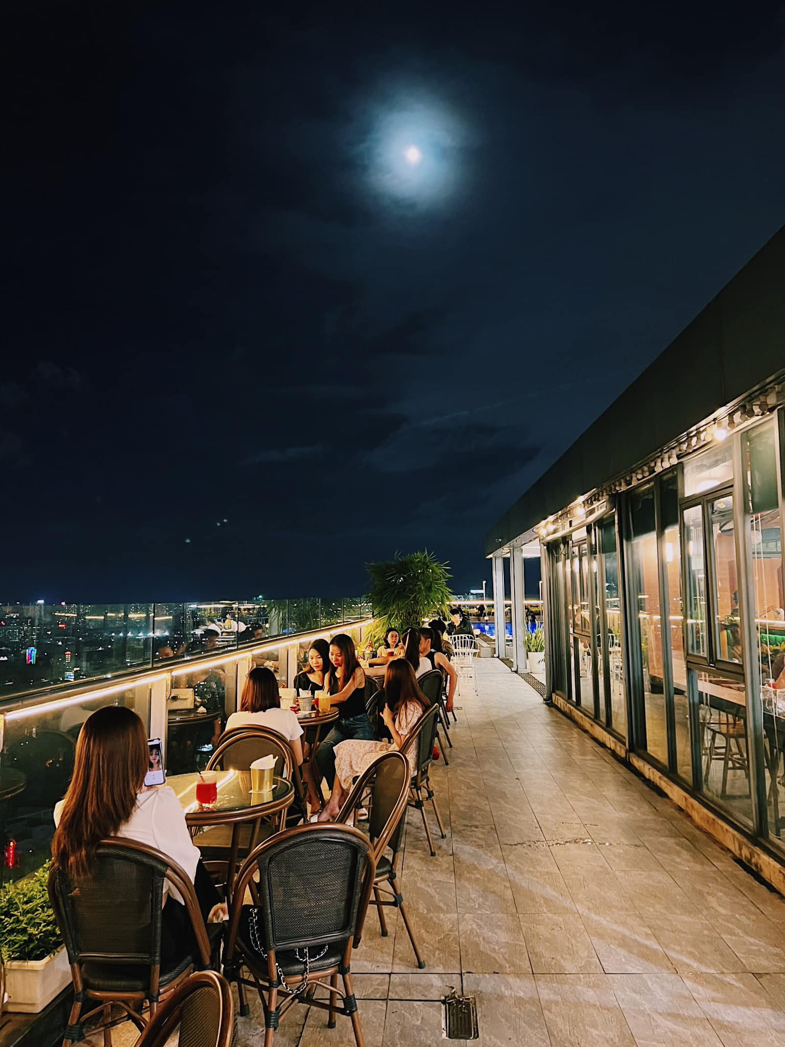 Trill Rooftop Cafe