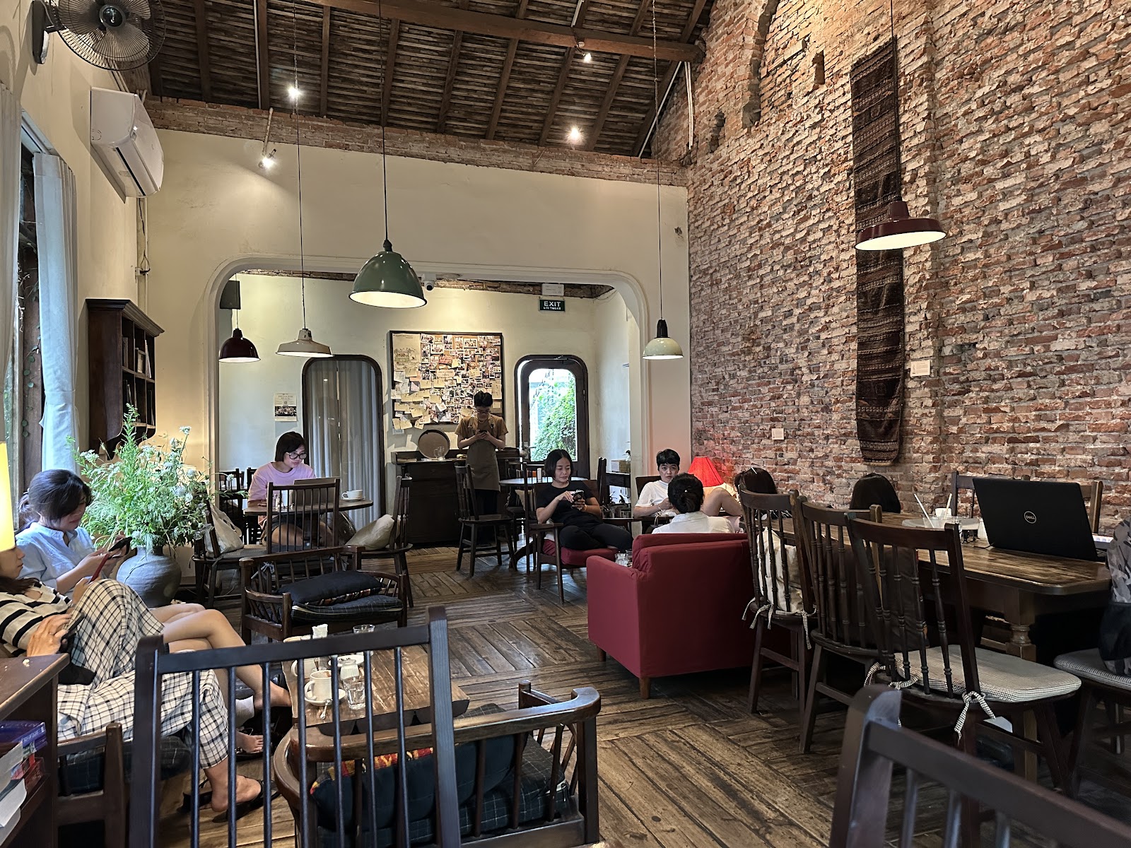 Xofa Café & Bistro